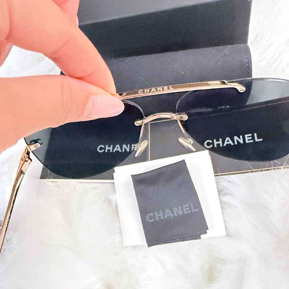 CHANEL Pilot Sunglasses with Quilted Case Authentic - Picture 3 of 16